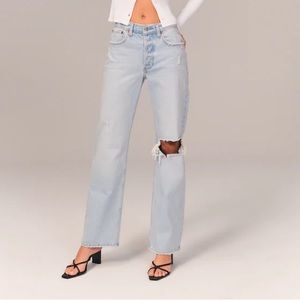 Abercrombie & Fitch The 90’s Baggy Low Rise Jeans